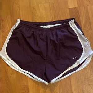 NIKE Women’s Tempo Dry Core Running Short